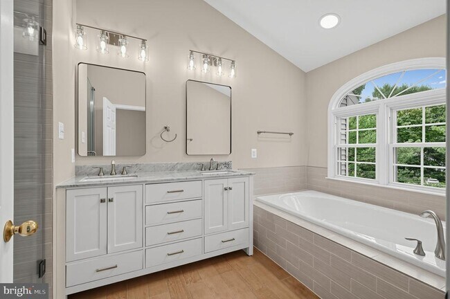 Building Photo - 8893 Eagle Rock Ln