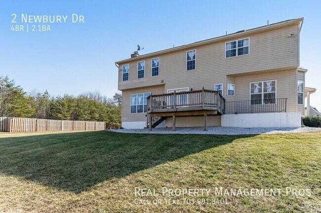 Building Photo - 2 Newbury Dr