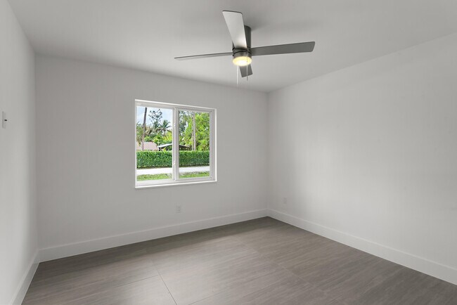 Building Photo - 13177 47th Ct N