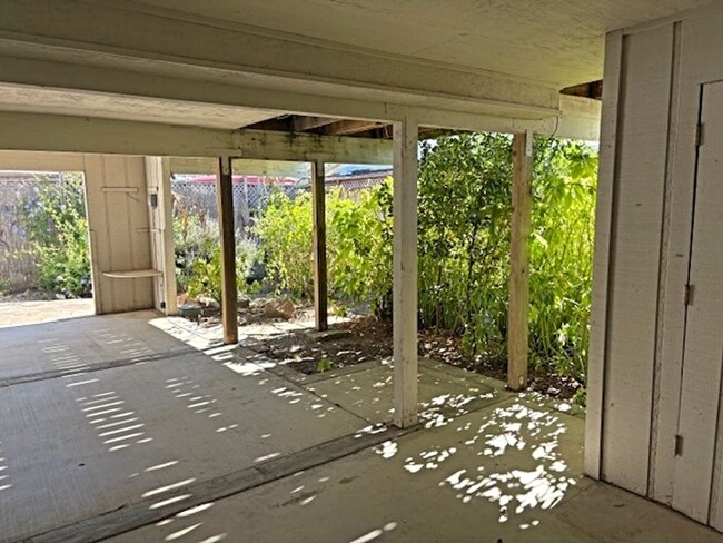 Building Photo - Aptos/Seacliff, 2bd. 2ba.+ den/office Two-...