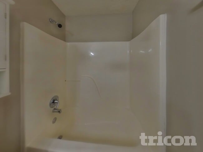 Building Photo - 3261 Tabby Dr