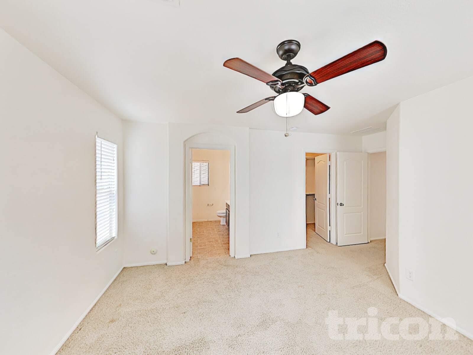 Building Photo - 1275 E Shari St