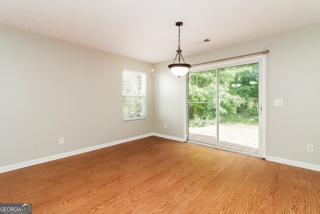 Building Photo - 165 Nacoochee Way
