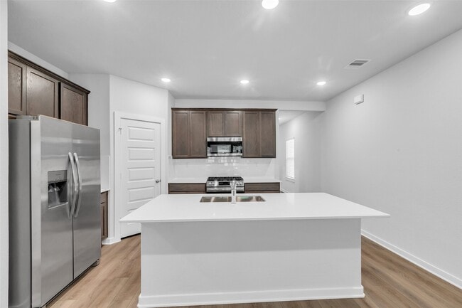 Building Photo - 8562 Blueberry Ash St