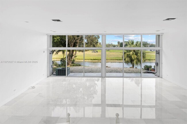 Building Photo - 6795-6793 Brookline Dr