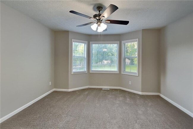 Building Photo - 6161 Longwood Chase