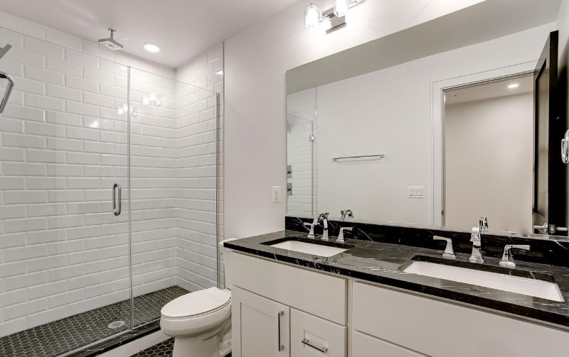 Building Photo - 836 Varnum St NW