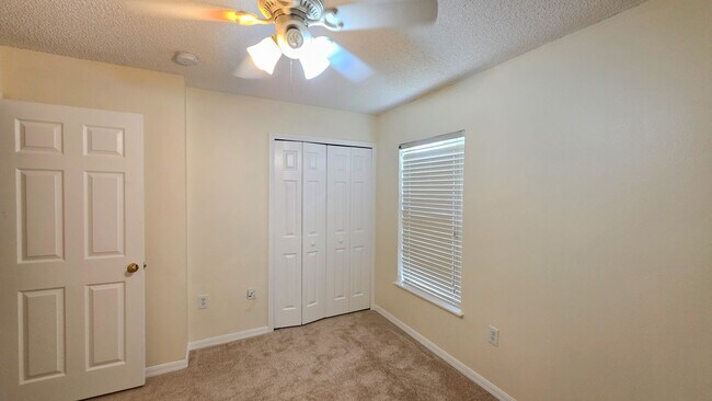 Building Photo - 2644 12th Square SW