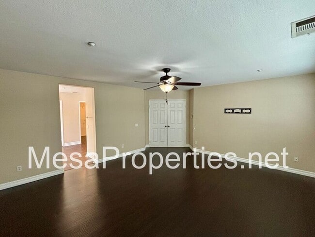 Building Photo - 15471 American Way