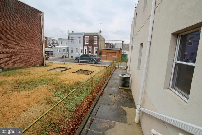 Building Photo - 3516 Mercer St