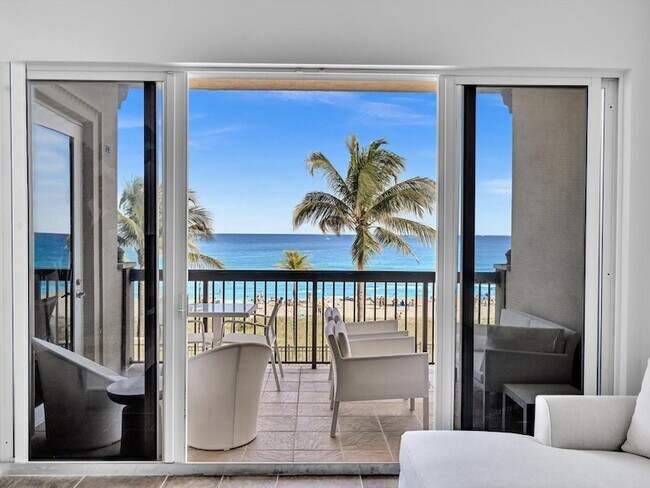 Building Photo - 4444 El Mar Dr