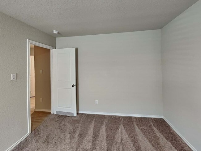 Building Photo - 10622 Varmus Dr