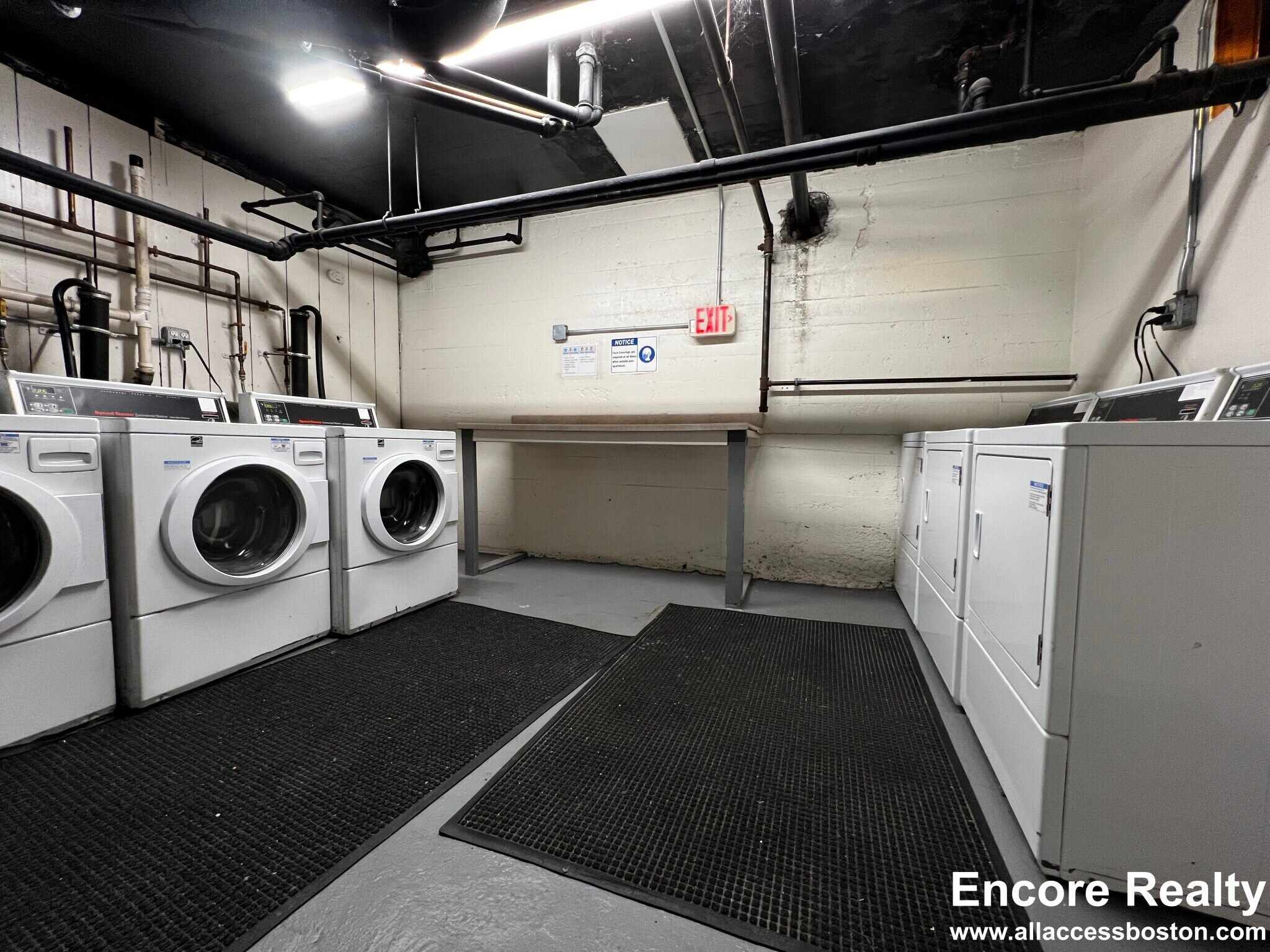 Building Photo - 1999 Commonwealth Ave