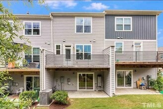 Building Photo - 4039 Sykes St