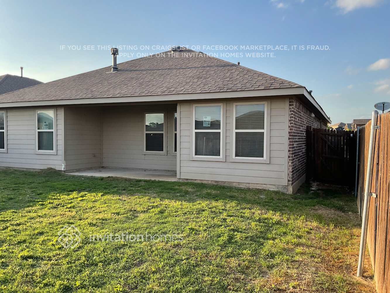 Building Photo - 517 Saguaro Dr