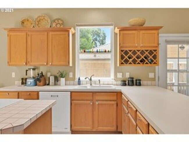 Building Photo - Single Level Home in Glencoe Oaks