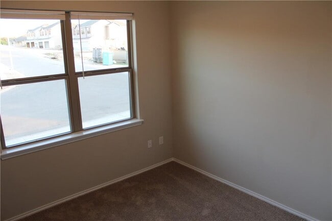 Building Photo - 1220 Garland Rd