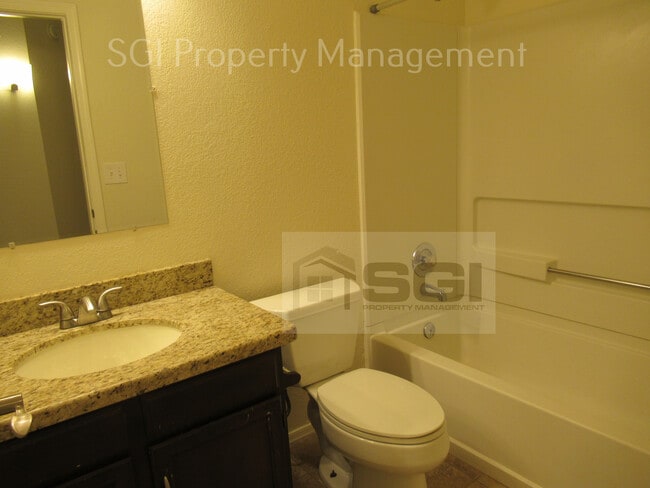 Building Photo - 8725 W Bluefield Ave