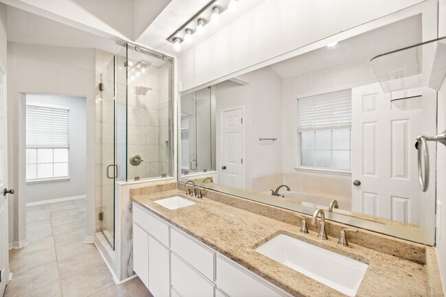 Building Photo - 1641 Parkside Cir
