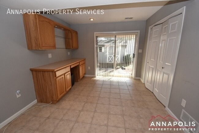 Building Photo - 1363 Washington Dr