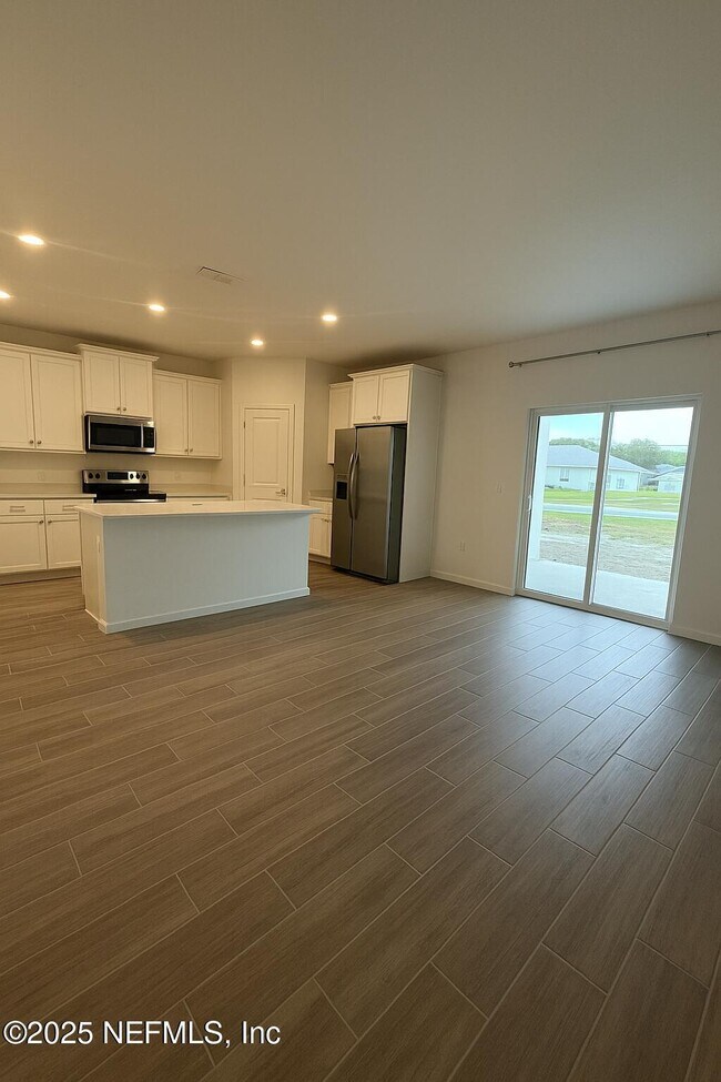 Building Photo - 9852 Lemon Balm Wy