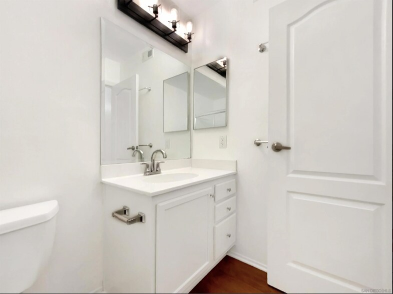 Building Photo - 12059 Alta Carmel Ct