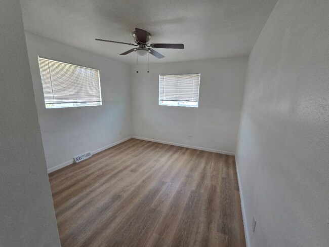 Building Photo - 6631 Julian St