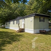 Building Photo - 110 Community Rd
