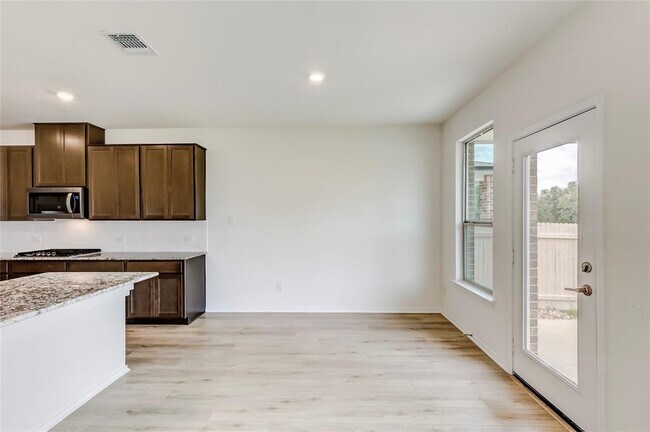 Building Photo - 1717 River Plateau Dr