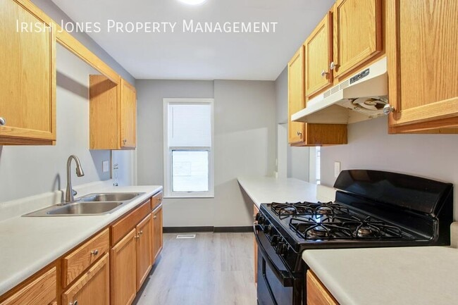 Building Photo - 95 N Transit St