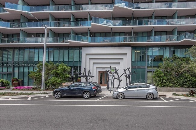 Building Photo - 1300 S Miami Ave