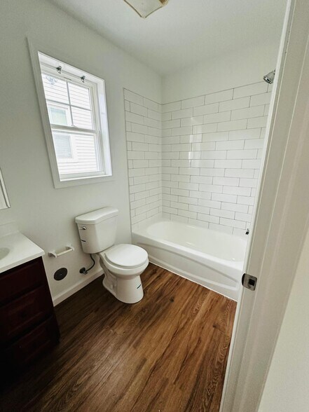 Building Photo - 87 N 18th St