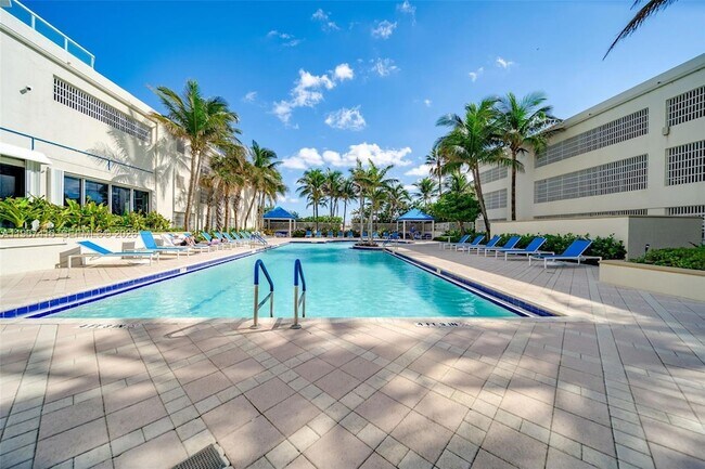 Building Photo - 6051 N Ocean Dr