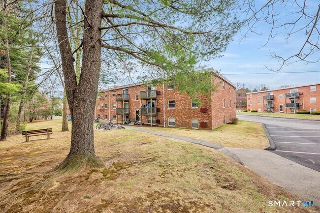 Building Photo - 513 Emmett St