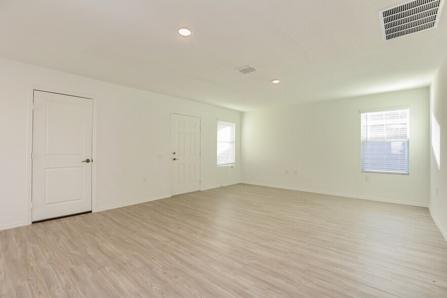 Building Photo - 4439 Emma Way