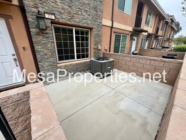 Building Photo - 16408 Valencia Ave