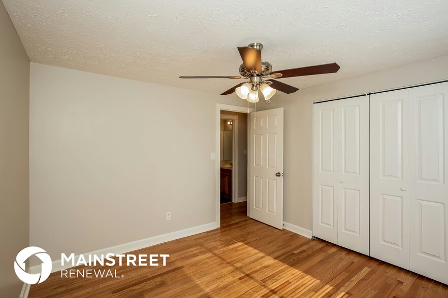 Building Photo - 6824 Littleton Dr