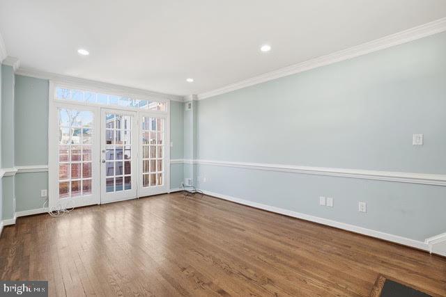 Building Photo - 657 S Columbus St