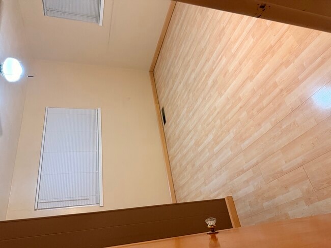 Building Photo - 1367 Burnham Ave