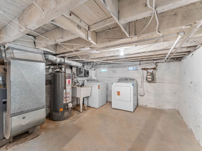 Building Photo - 2430 N 4th St