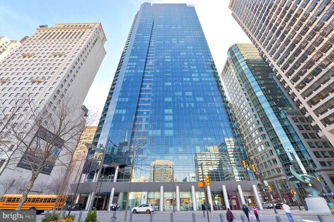 Building Photo - 1414 S Penn Square