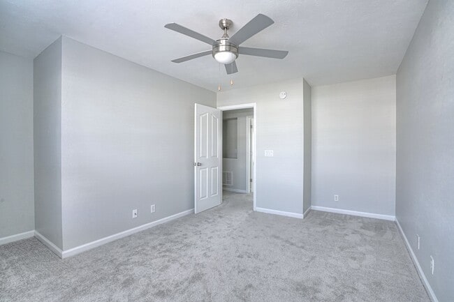 Building Photo - 415 Arapaho Dr