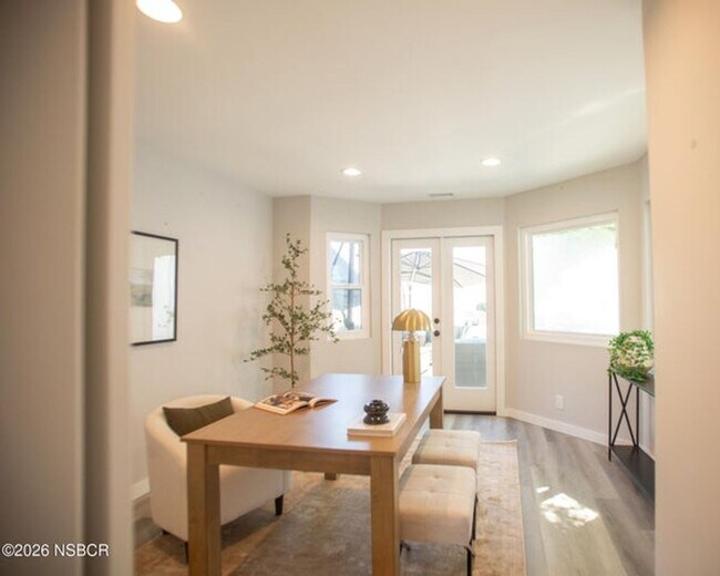 Building Photo - Beautiful Wine Country Home