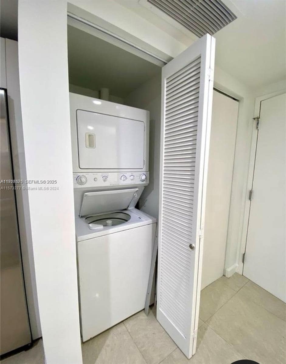 Building Photo - 185 SW 7th St