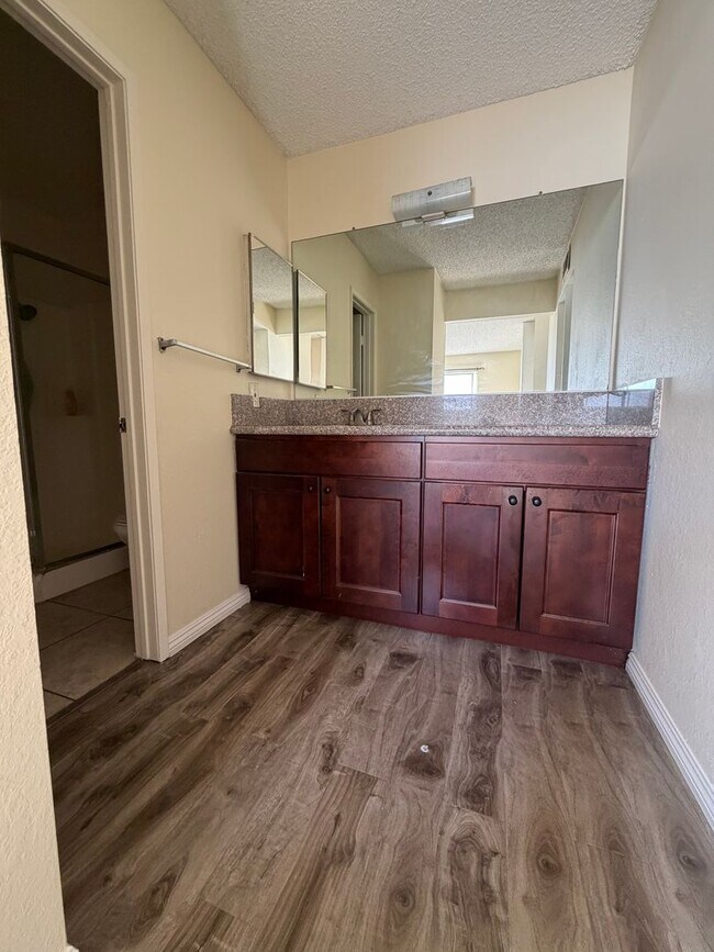 Building Photo - Beautiful Condo in Serene Montebello HOA Community – Pool, Spa & Prime Location