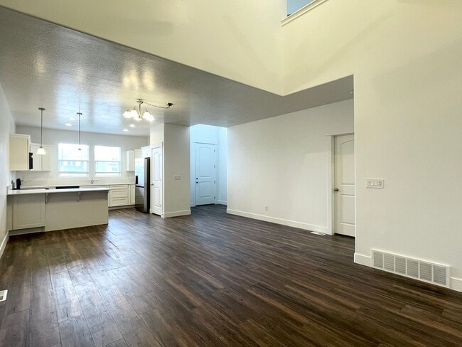 Building Photo - Beautiful Poolside Townhome at The Exchange!