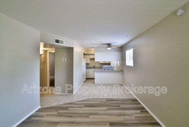 Building Photo - 2323 S College Ave