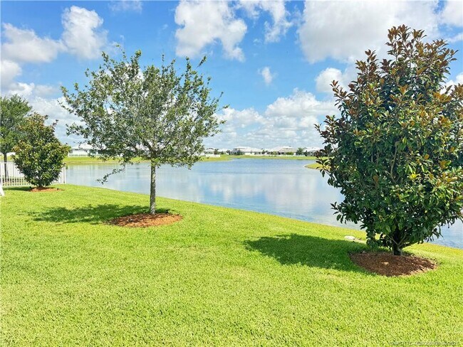 Building Photo - 10214 SW Captiva Dr