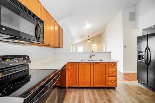 Building Photo - 5393 Blanchard Dr