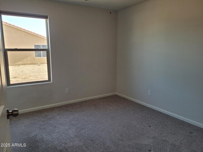 Building Photo - 640 Vista Del Rio Ct